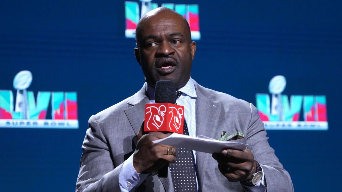 NFLPA's DeMaurice Smith: NFL agents should expect work stoppage of