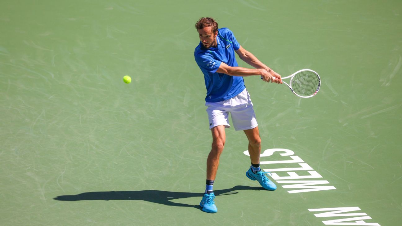 Daniil Medvedev e Carlos Alcaraz avançam para a final em Indian Wells