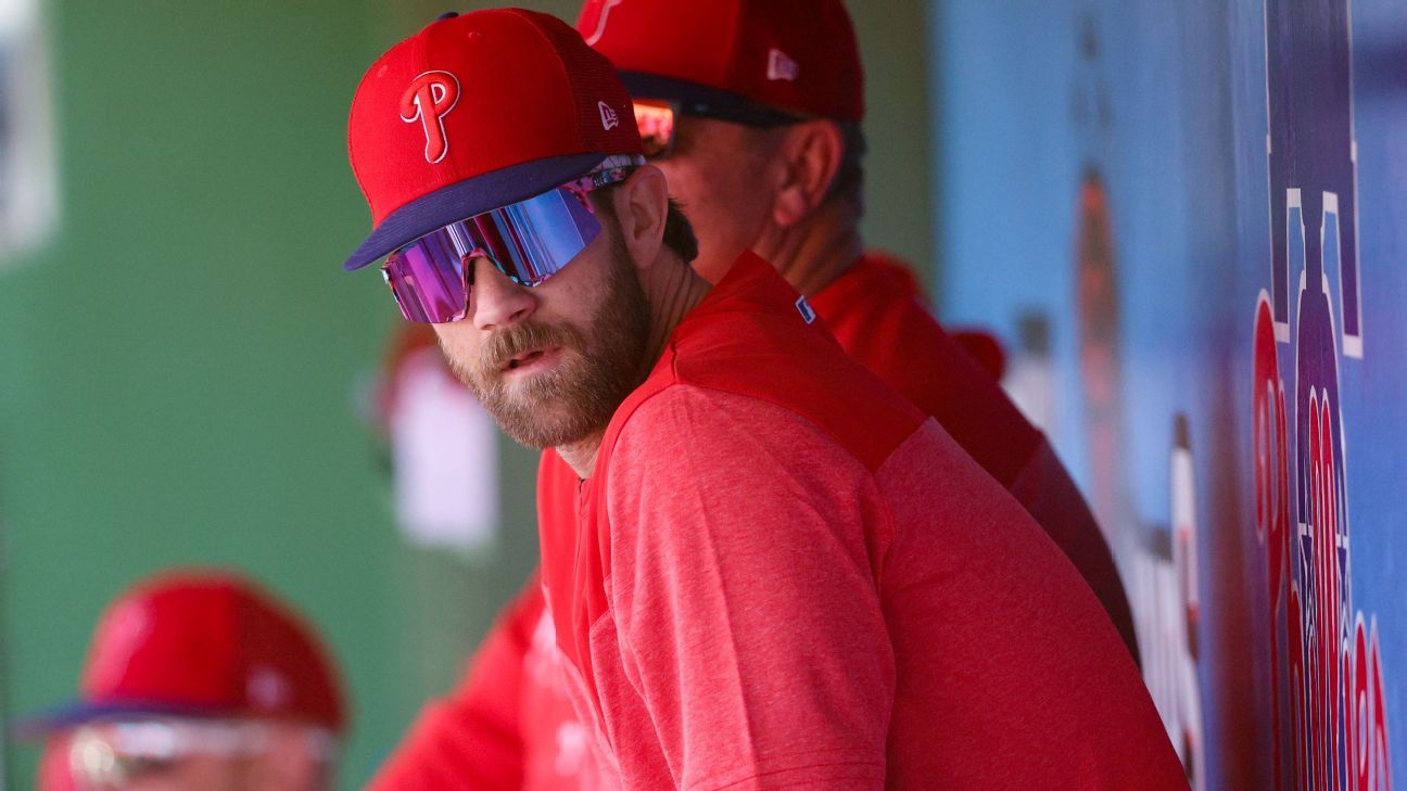 Phillies' Harper exits after being hit on elbow