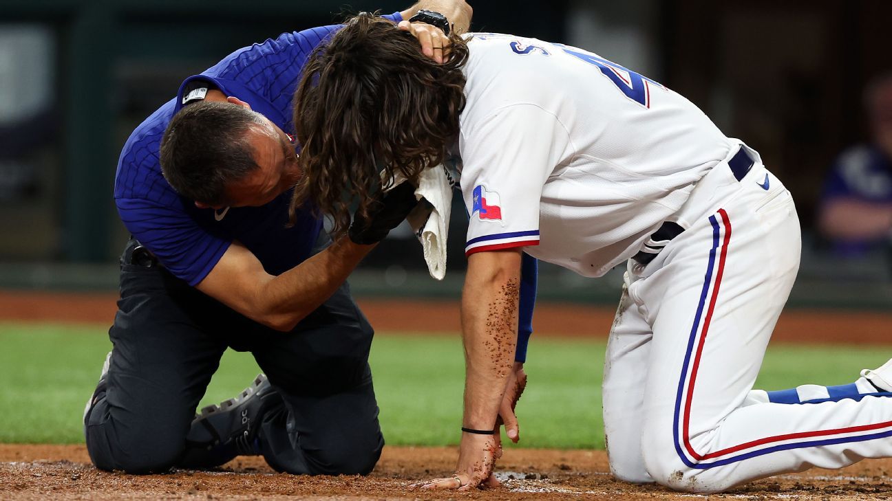 Rangers' Josh Smith got stitches, some swelling after pitch to face