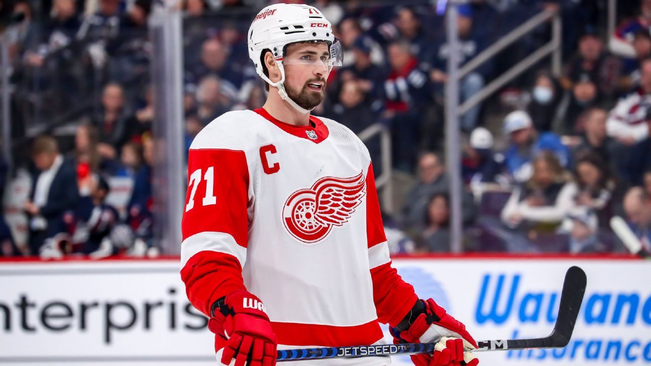 Red Wings captain Larkin sidelined two weeks