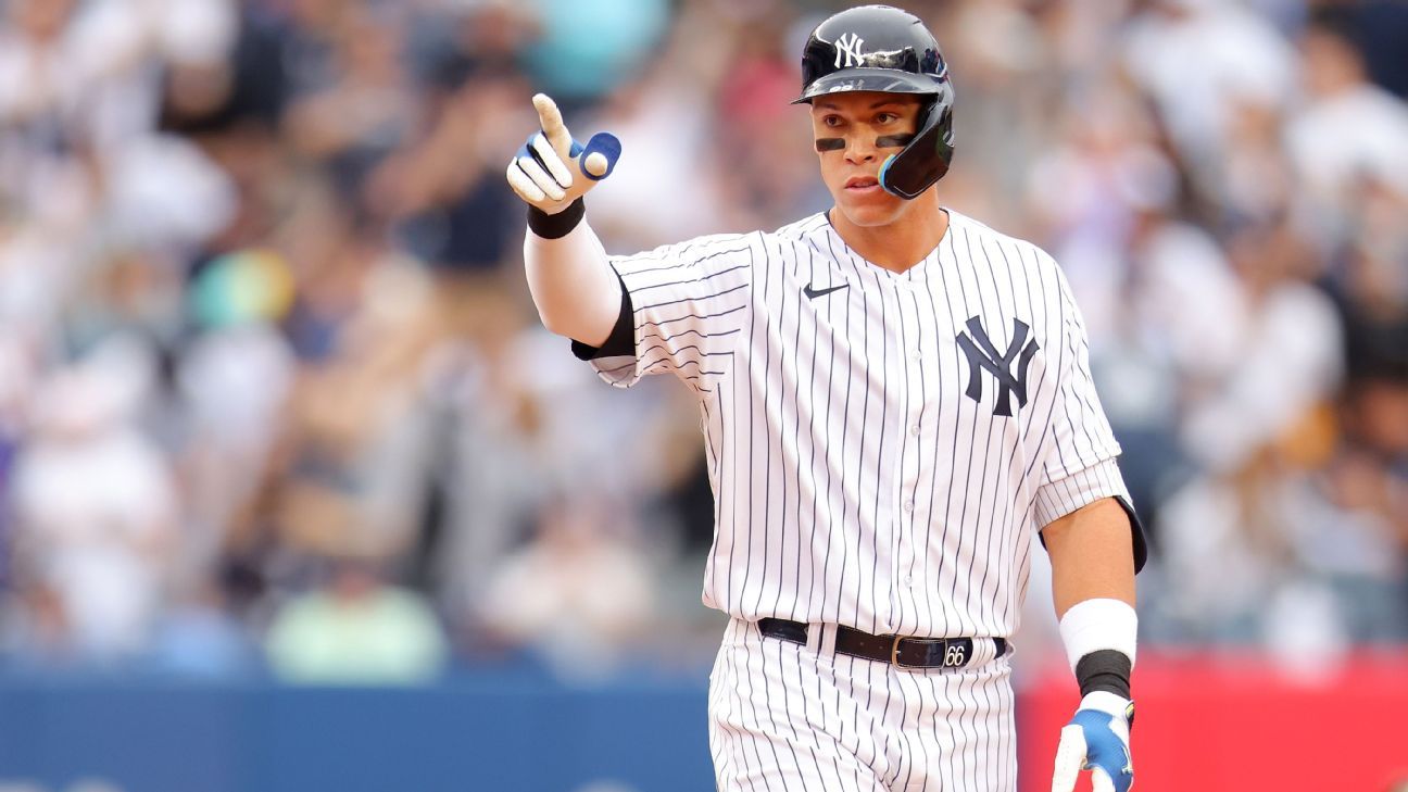 New York Yankees star Aaron Judge takes BP, fields on Wednesday