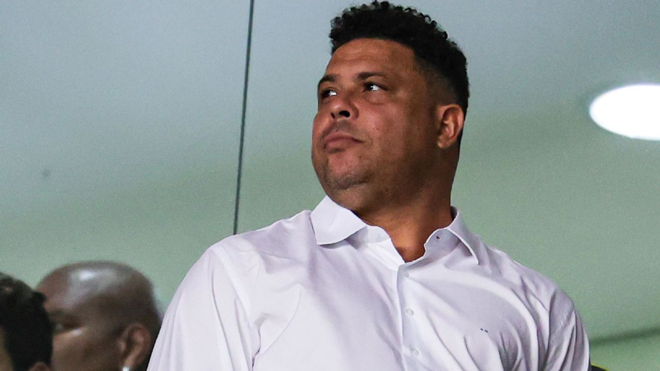 Irmã de Ronaldo critica venda da SAF do Cruzeiro: Salvou time da extinção