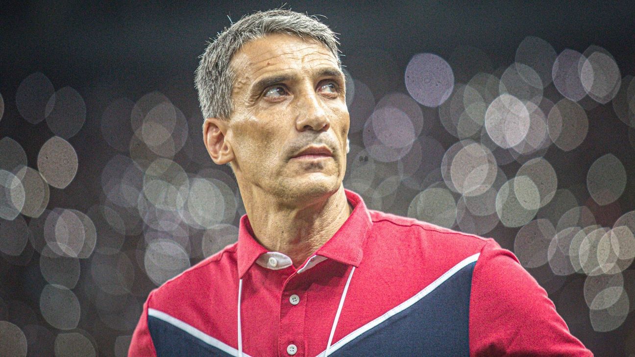 Vojvoda desbanca Abel Ferreira e assume liderança entre os técnicos no Prêmio ESPN Bola de Prata Sportingbet