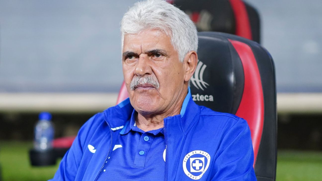 Ricardo Ferretti’s Tough Start in Mexico with Cruz Azul Manager: His Year at Atlas and Relegation