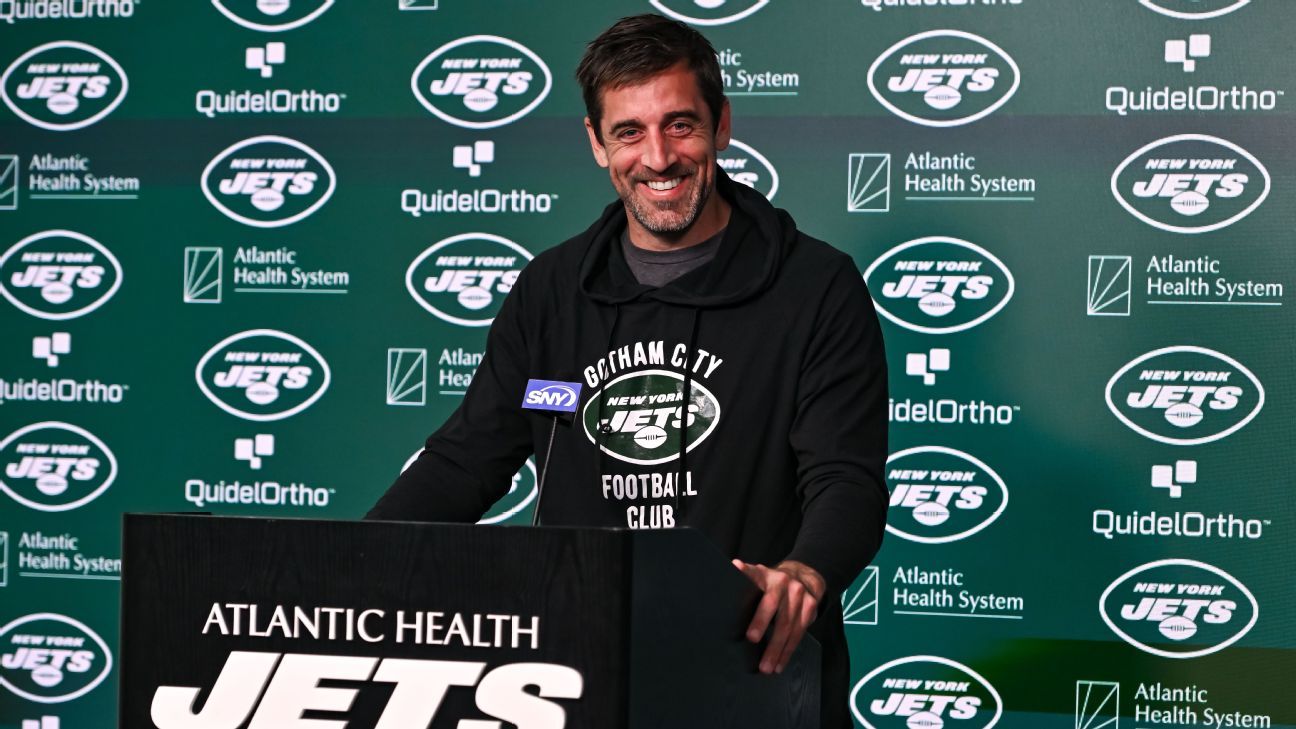 This is a surreal day for me': Aaron Rodgers introduced as New