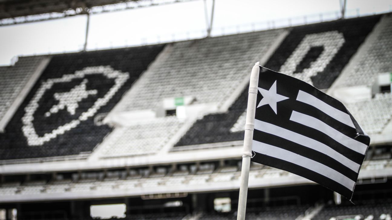 Botafogo vai à CBF para falar sobre arbitragem no clássico contra o Flamengo: 'Não admitir tentativas de pressão e intimidação'