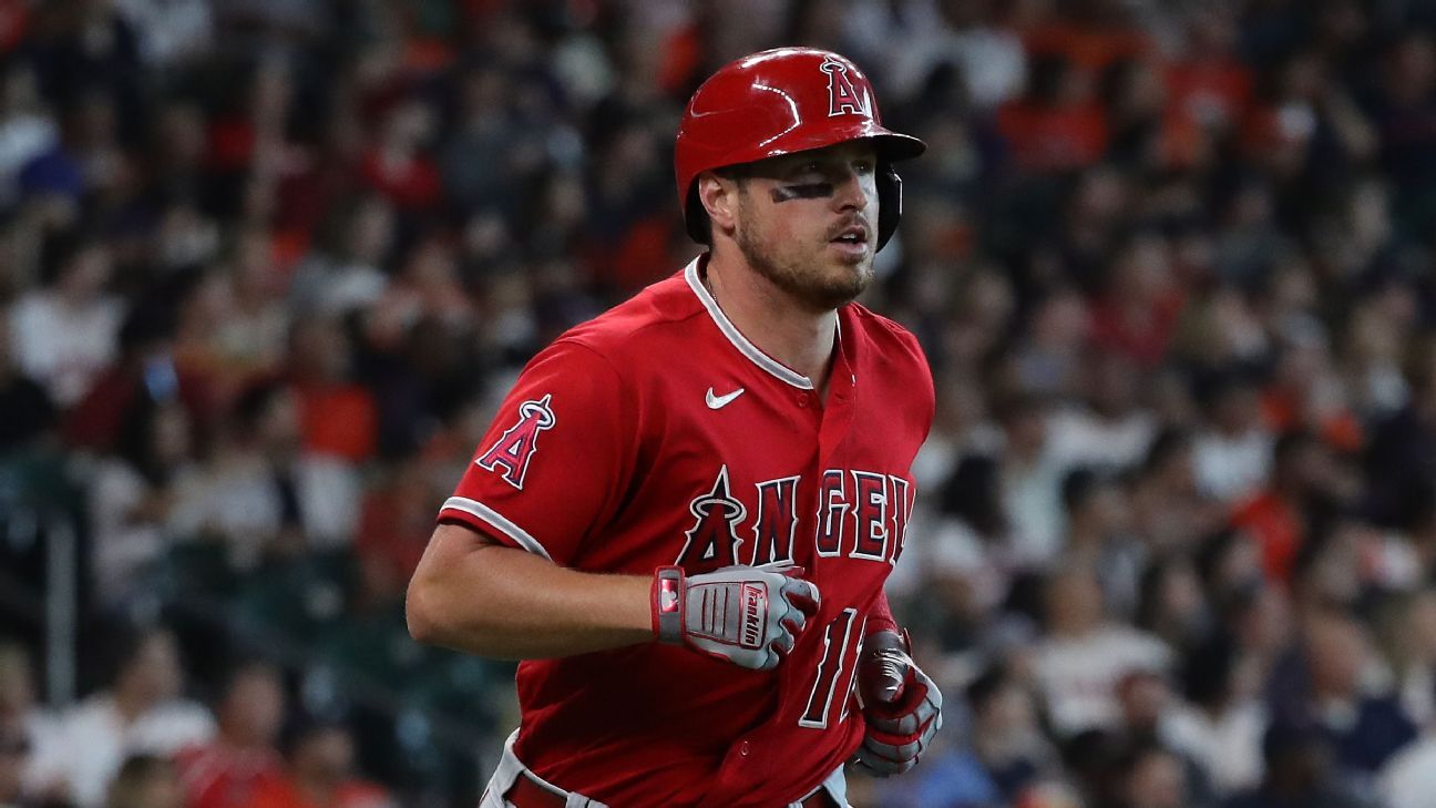 Brewers trade outfielder Renfroe for 3 Angels pitchers