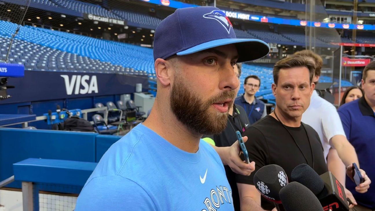 Blue Jays' Anthony Bass to catch first pitch at Pride Weekend