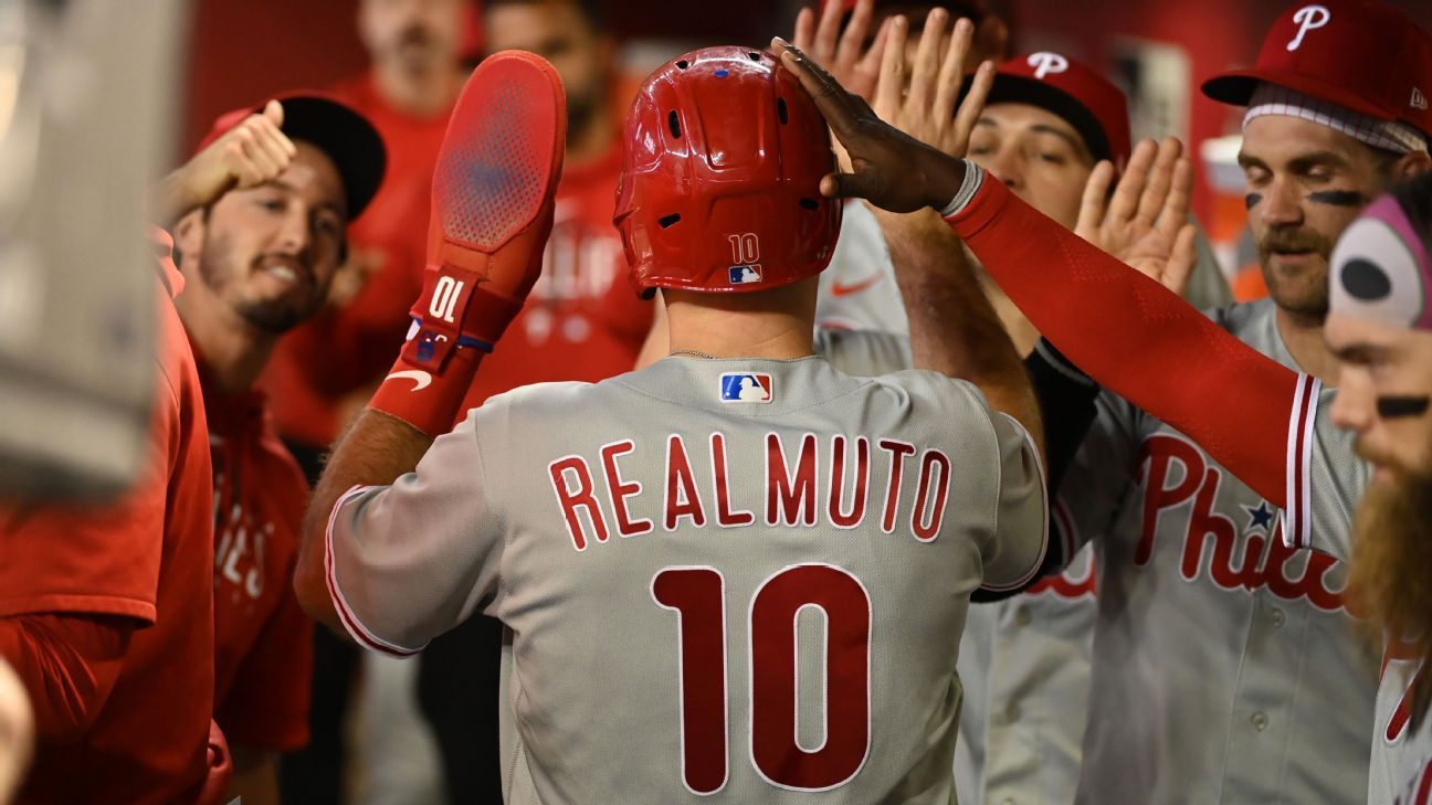 Phillies catcher J.T. Realmuto hits for the cycle, tussles with