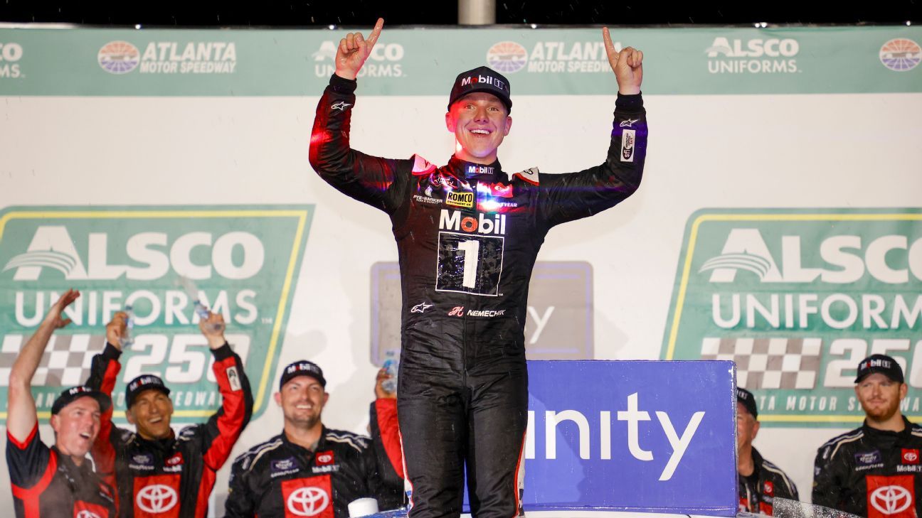 Nemechek seals Round of 8 spot with Texas win