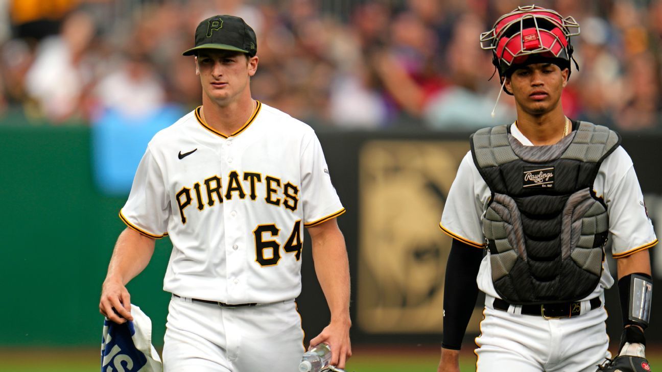 Outfielder Jason Bay of the Pittsburgh Pirates warms up before