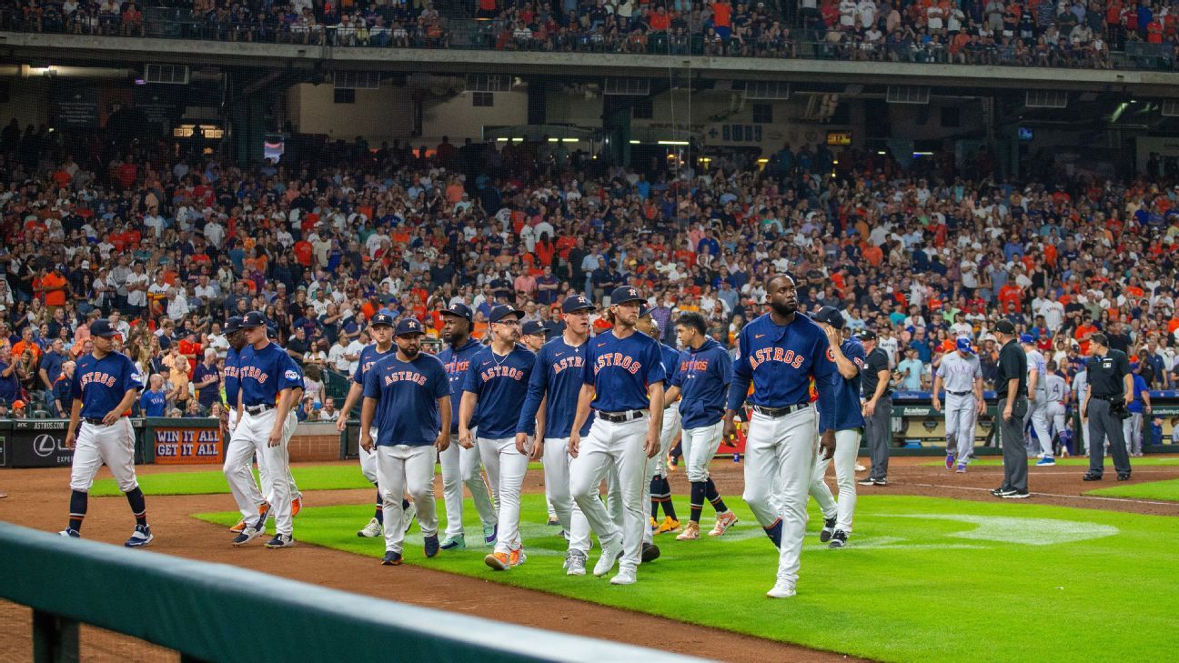 Astros lose finale vs. Rangers after benches clear