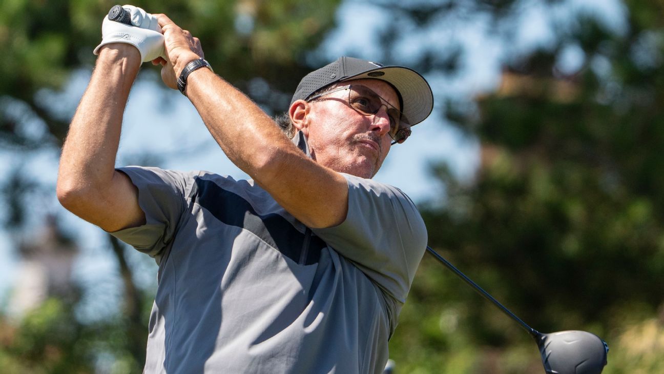 Lawyer says Mickelson resigned from country club