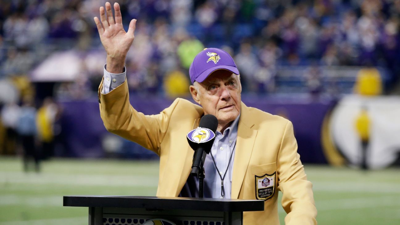 Vikings to honor Bud Grant with jersey patch, helmet sticker in