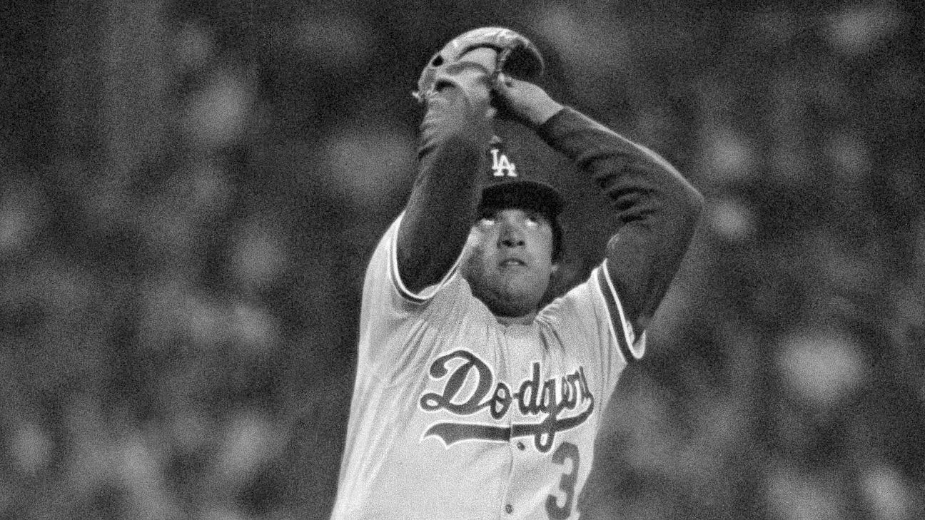 Fernando Valenzuela Anguamea