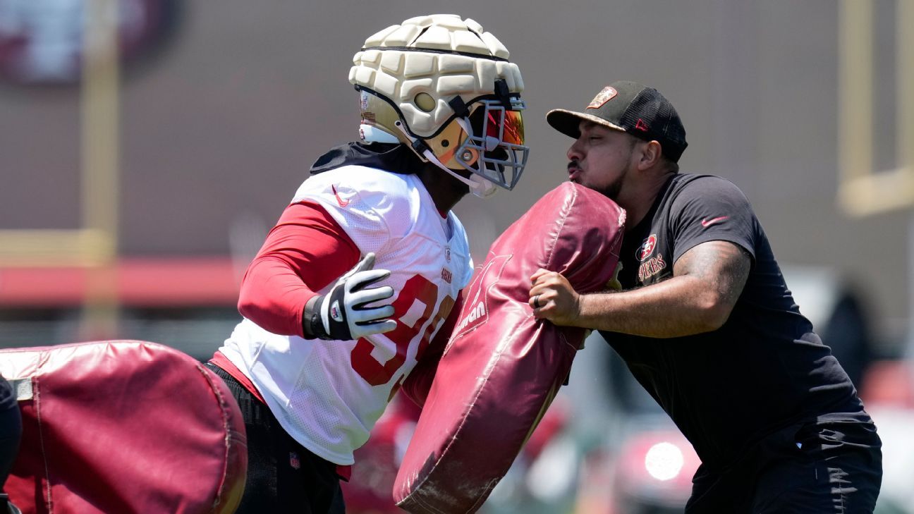 Trey Lance pasa de posible jugador franquicia a pelear por su futuro con  los 49ers