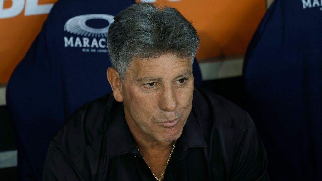 Renato detona chefe de arbitragem da CBF: Quem é Seneme pra falar o que é pênalti e o que não é?
