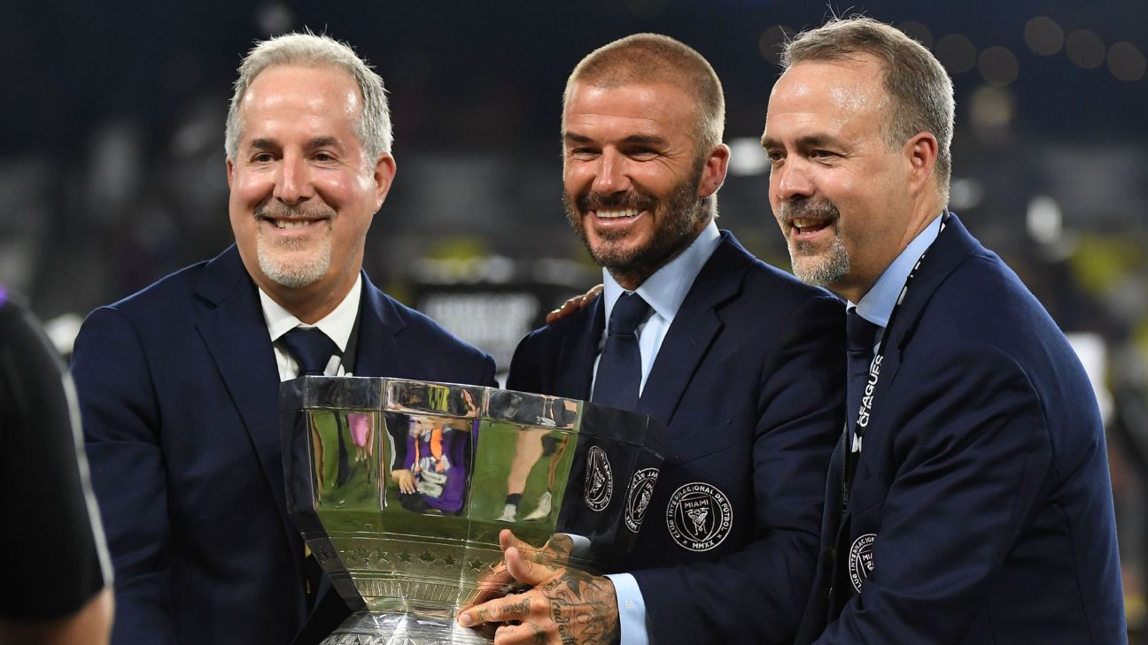 Inter Miami CF owner David Beckham lifts the Leagues Cup trophy after  News Photo - Getty Images