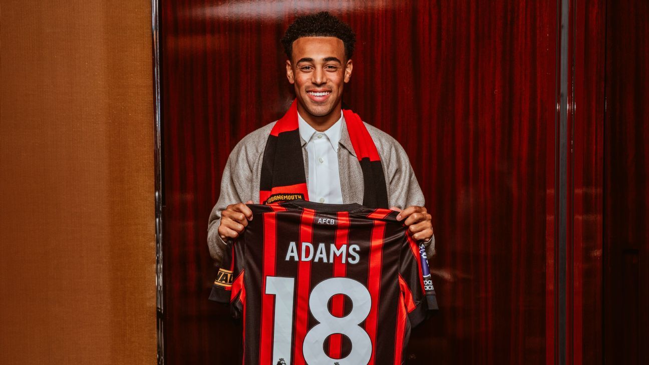 Tyler Adams Signed Leeds United 2022/23 Third Shirt – The