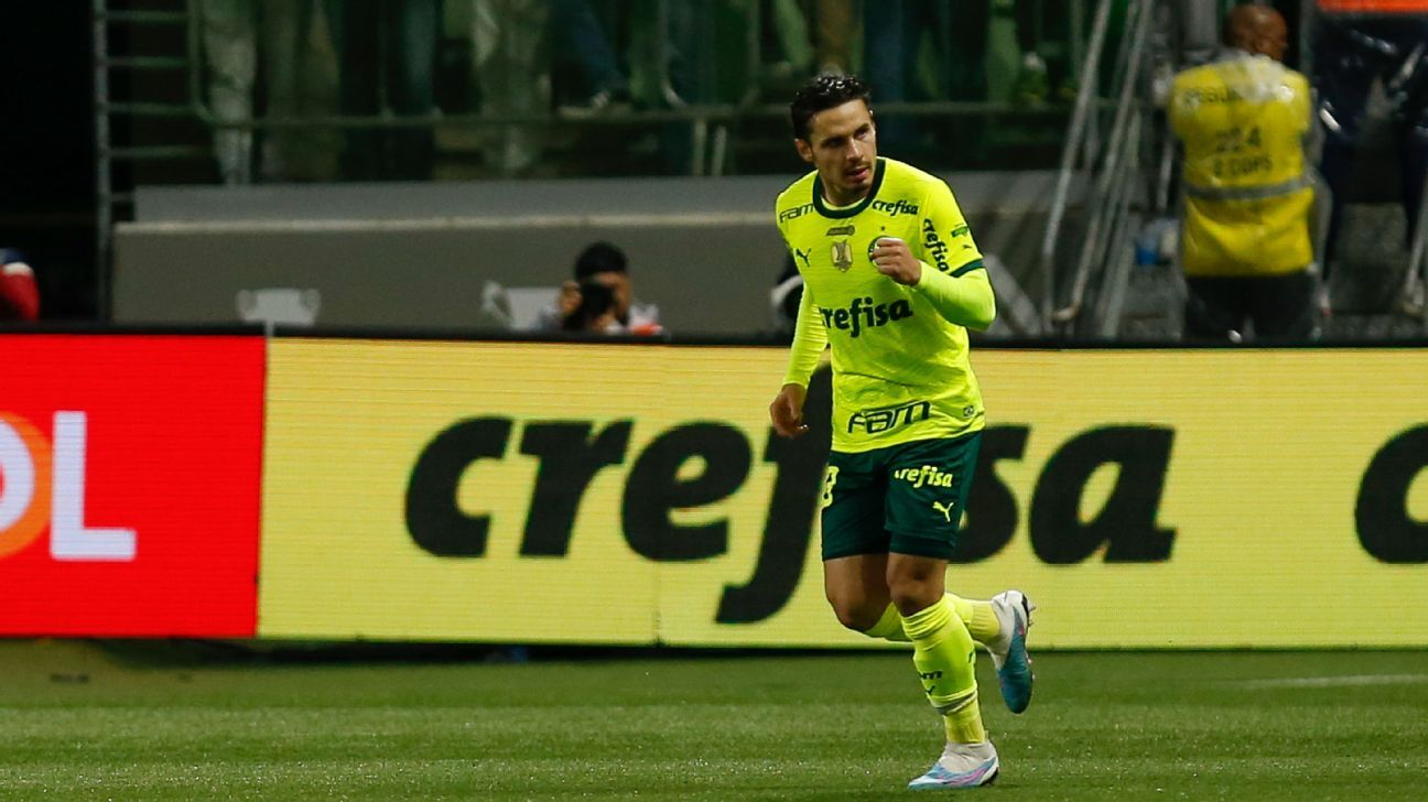 Veiga tira golaço da cartola, Palmeiras freia Vasco com 4ª vitória seguida e não deixa Botafogo aumentar gordura