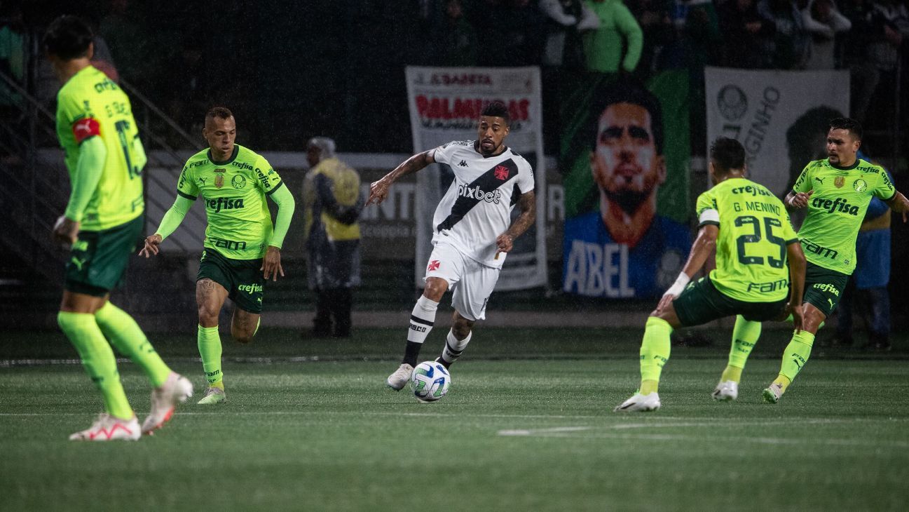 CBF diz que árbitro e VAR acertaram ao checar impedimento e anular golaço do Vasco sobre o Palmeiras