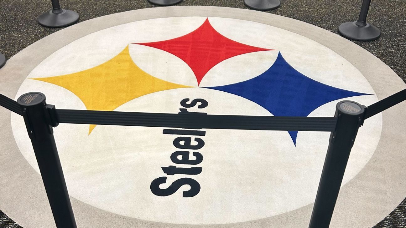 Steelers' jet makes emergency landing in Kansas City