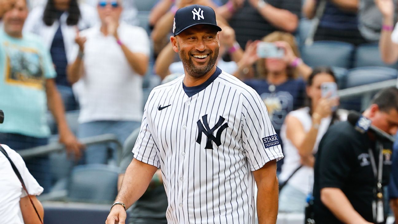 Jeter returns as Yankees honor 1998 team at Old-Timers' Day, Boone