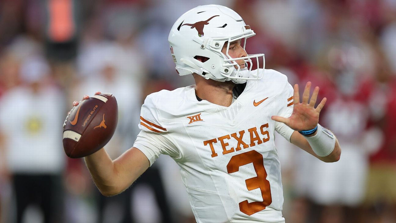 Texas QB Ewers to return, start against TCU