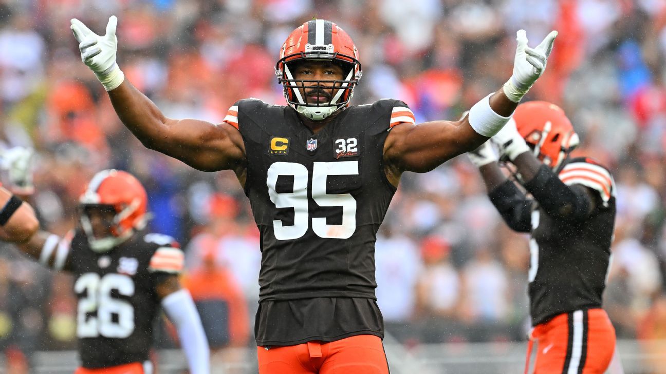 Browns roll to 24-3 season-opening win over Bengals