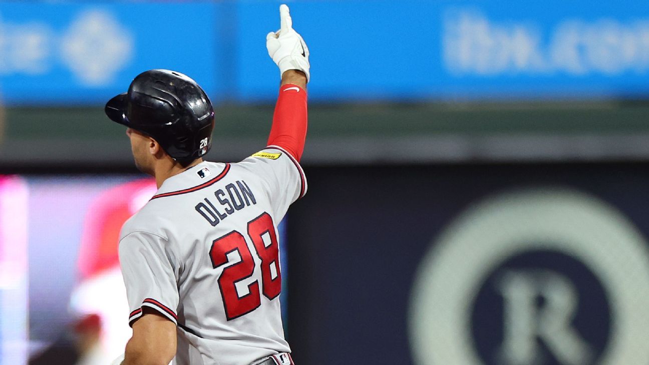 Matt Olson ties Braves' single-season home run record