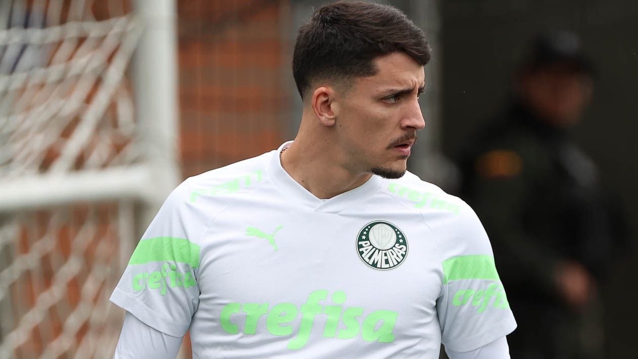Entenda por que Palmeiras atrasou pagamento ao Peñarol por parcela de Piquerez