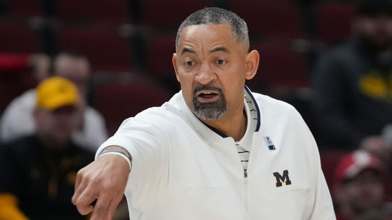 Howard observes on Michigan bench after surgery