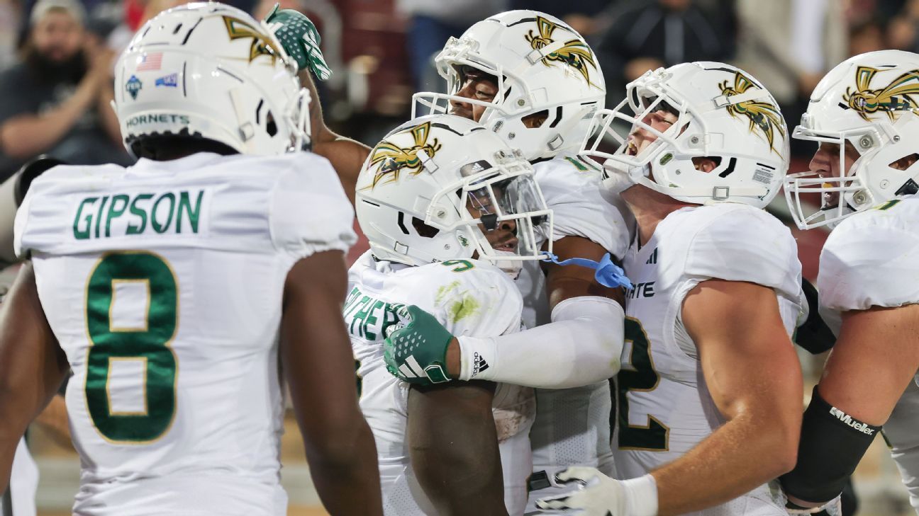 Sacramento State Upsets Former Coach Taylor’s Stanford Team 30-23 in Thrilling Game