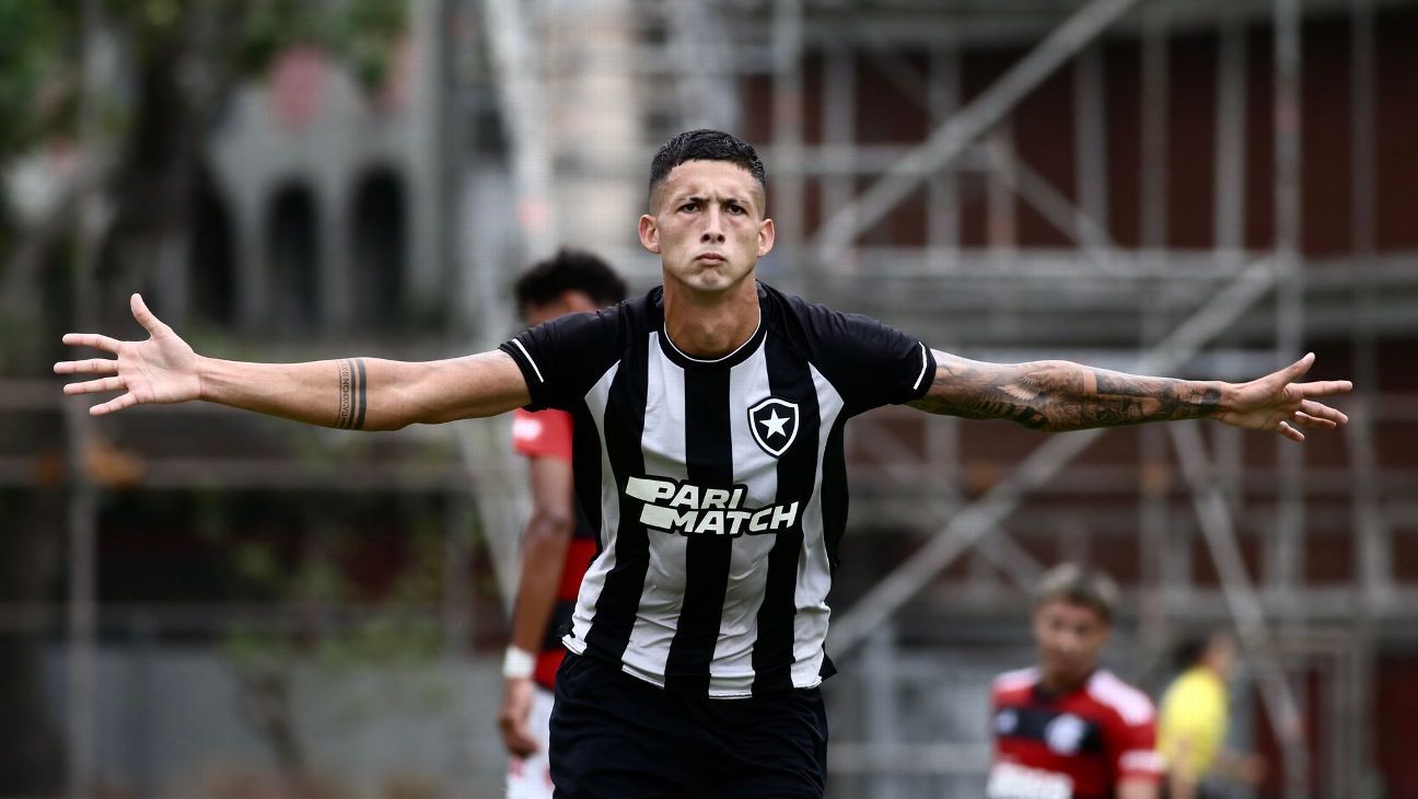 Novo Cristiano Ronaldo, xodó de Textor tem dia de herói em classificação do Botafogo sobre o Flamengo