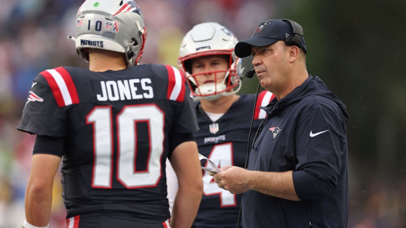 Patriots' issues with Mac Jones continue to grow in miserable performance vs.  Cowboys