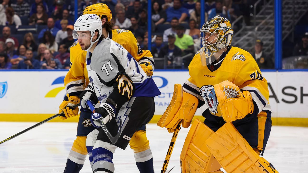 Lightning open NHL season with back-and-forth win over Preds