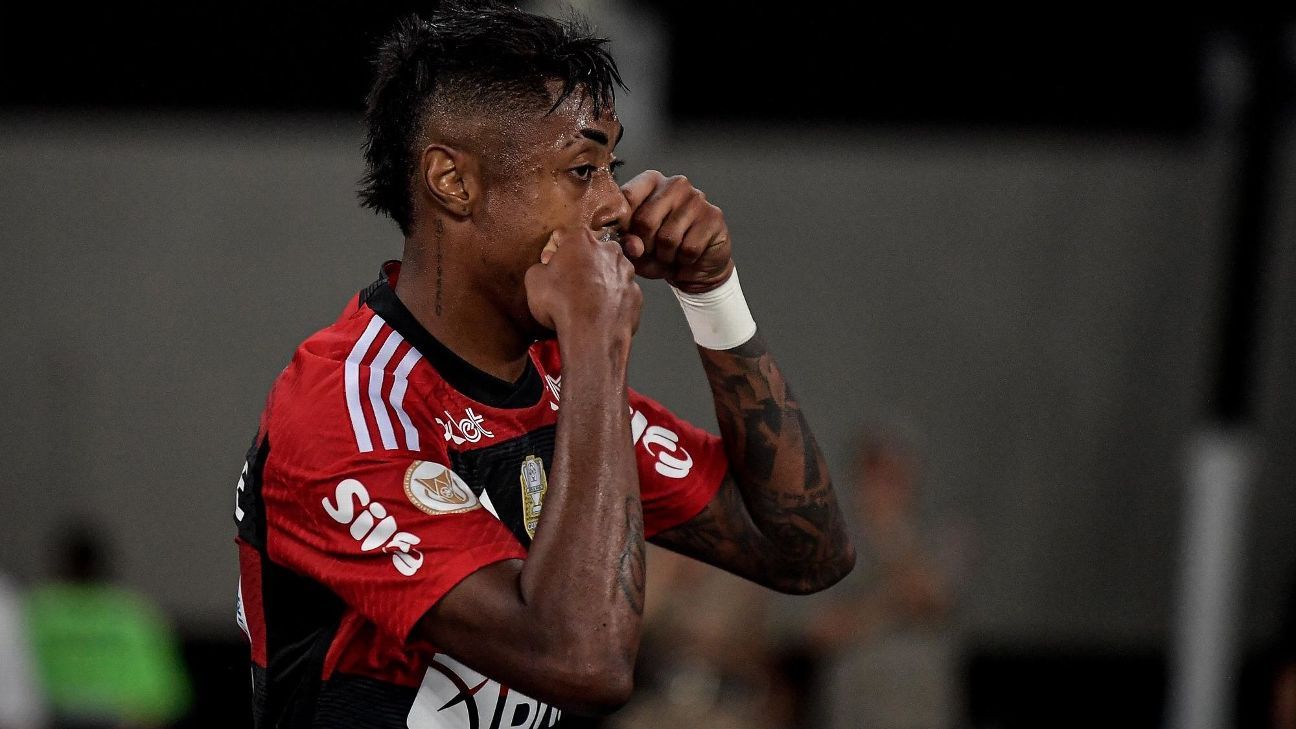 Zinho: Bruno Henrique está chateado com demora do Flamengo e aguarda definição; Palmeiras segue na cola