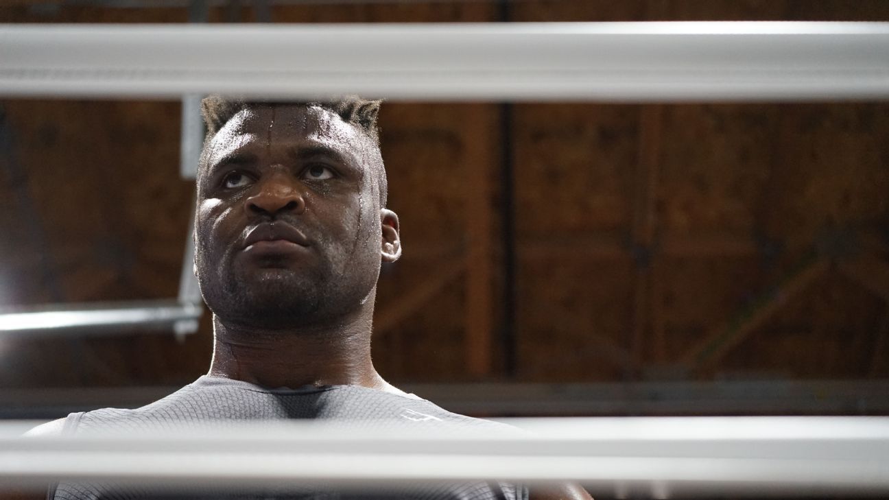 Francis Ngannou e Anthony Joshua se enfrentam em uma luta de boxe