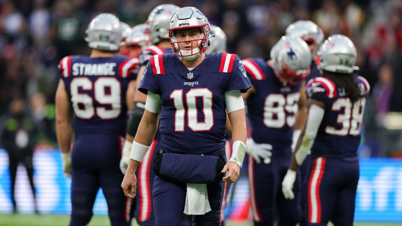 Controversy as Patriots bench rookie QB Mac Jones in final drive during loss to Colts