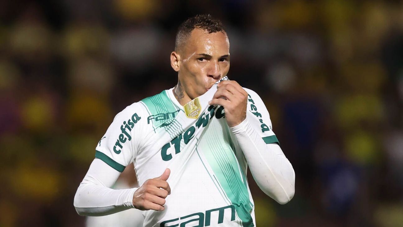 Mais dois jogadores deixam o Coritiba, que soma 19 saídas em 2023. Veja a  lista - Bem Paraná