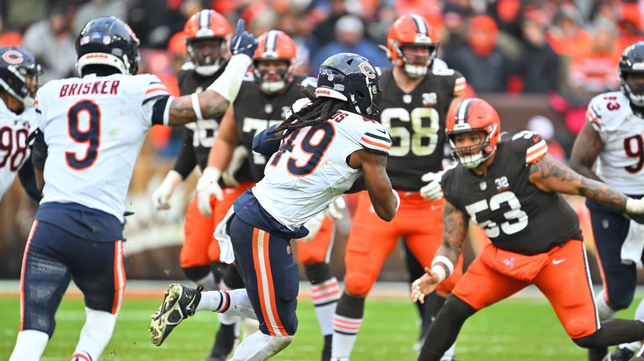 Bears' Tremaine Edmunds scores on picksix vs. Browns ESPN