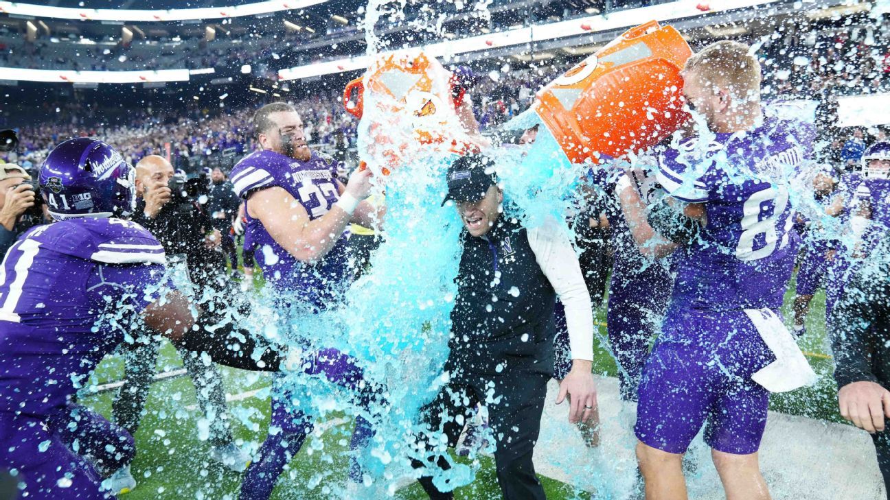 College football bowl takeaways: Northwestern finishes 8-5 in David Braun's first season