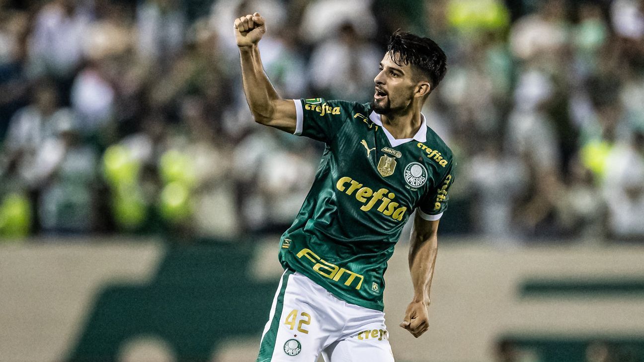 Abel elogia Flaco López e questiona precipitação no julgamento dos jogadores.