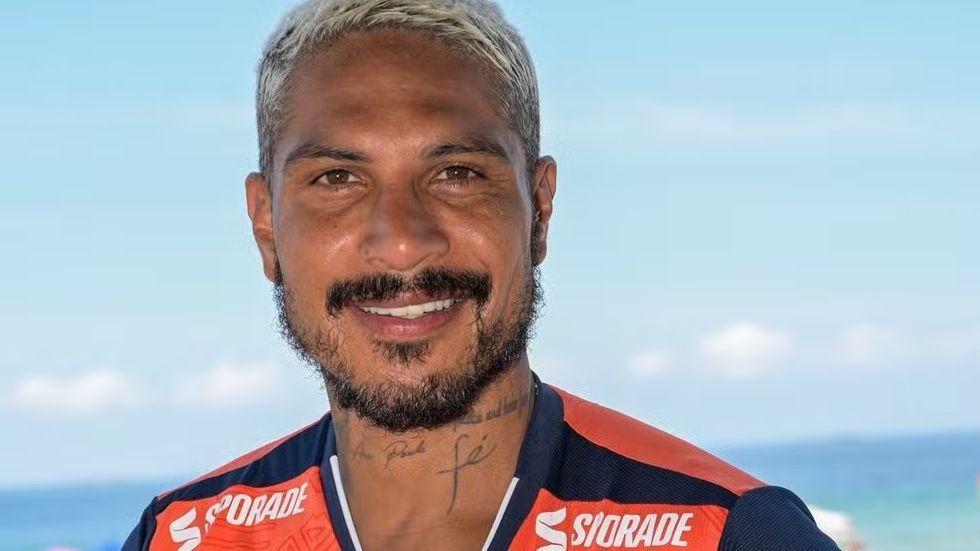 Motivo chocante leva Guerrero a recusar clube, culminando em caso policial.