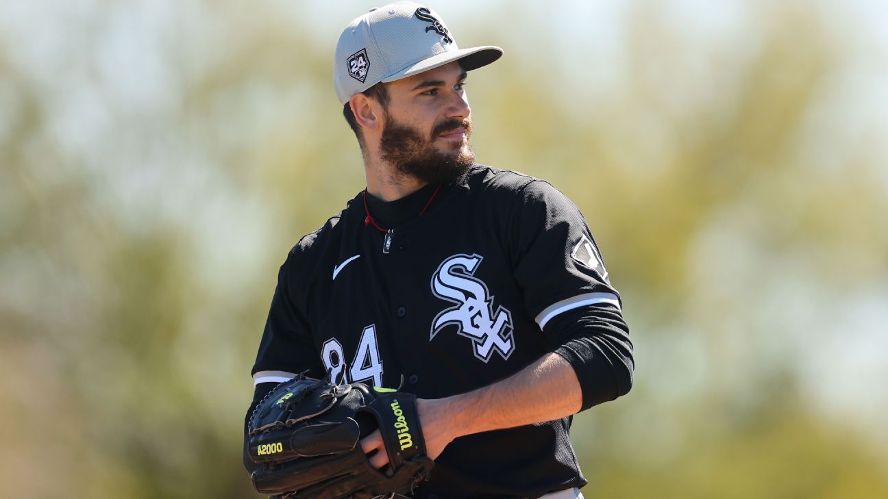 Padres get right-hander Cease from White Sox