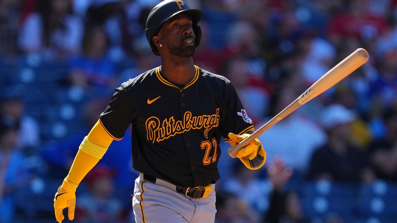 Pirates' McCutchen hits 300th home run of career