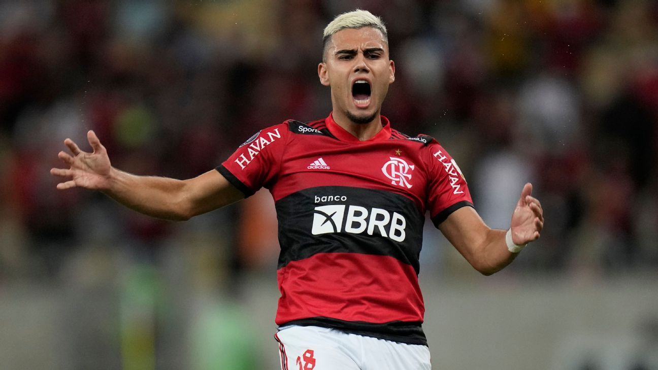 Carro blindado necessário por erro com Flamengo na Libertadores, diz Andreas Pereira.
