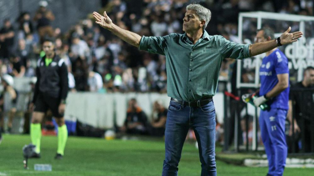 Grêmio desperdiça oportunidades e empata com Operário na Copa do Brasil
