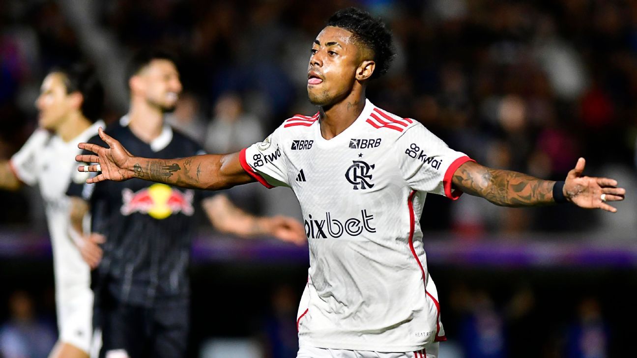 Flamengo busca empate com Bragantino e enfrenta pressão na Libertadores.